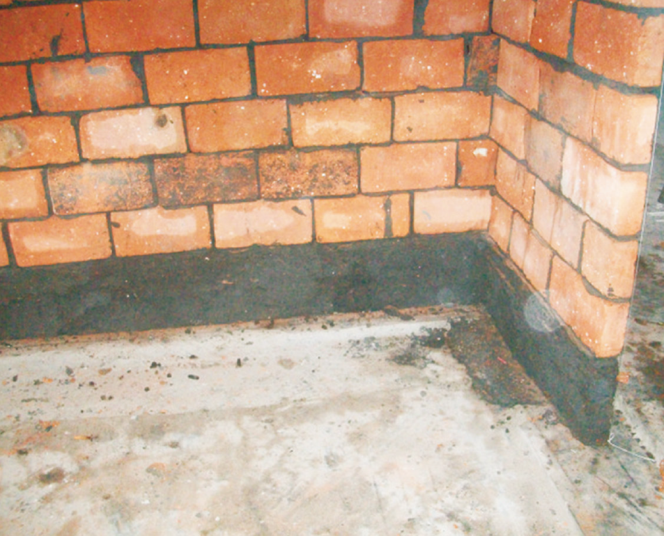 厨房、卫生间现浇防水梁，避免缝隙漏水，导致二次防水。